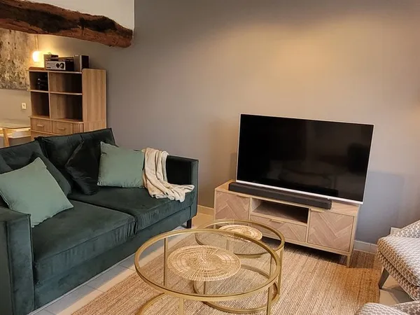 Maison de standing à louer. 5 pièces 120m2