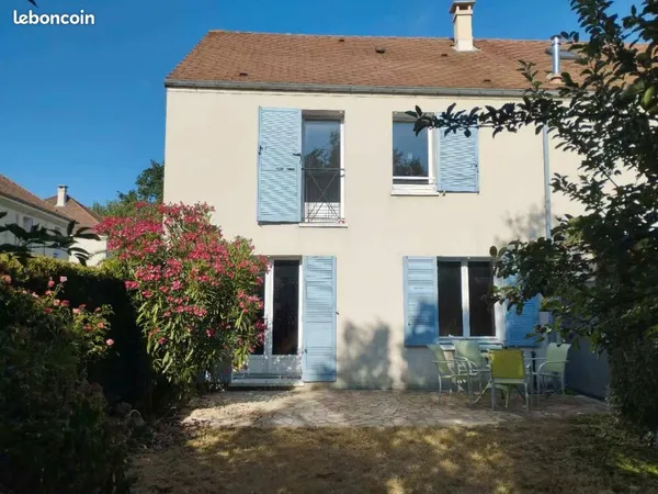 Chambre suite en colocation dans une maison