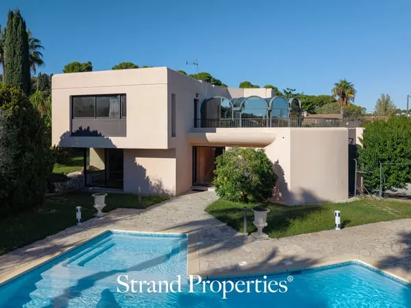 ANTIBES Saint-Maymes - Villa contemporaine d'architecte, jardin et piscine