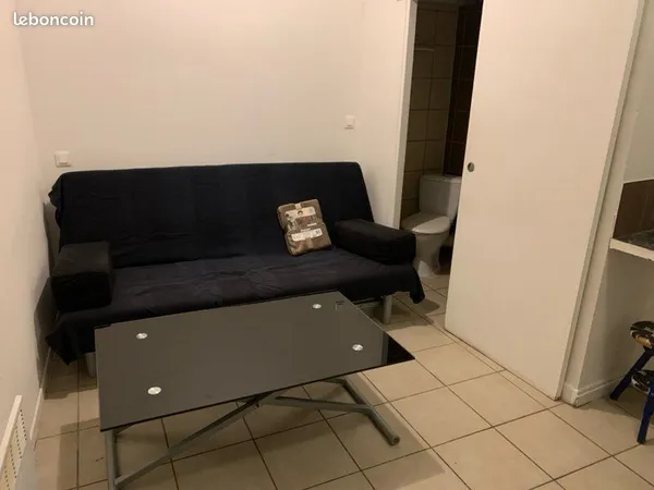 Petit studio meublé