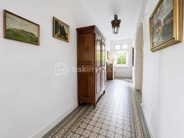 Maison 12 pièces 415 m²