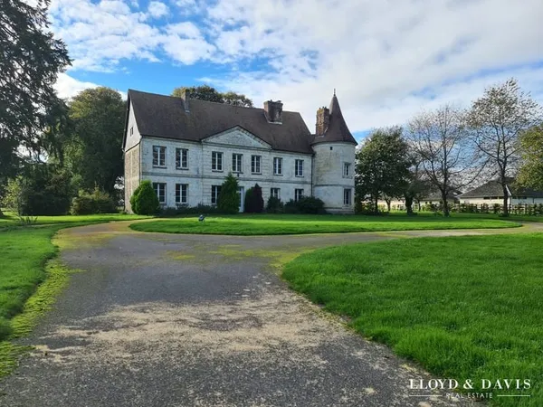 Maison 14 pièces 320 m²
