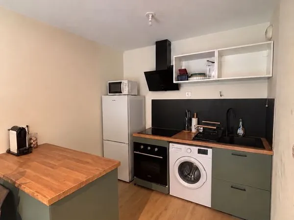 Apparemment T2 MEUBLÉ RÉNOVÉ