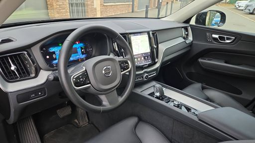 Volvo XC60 T6 Recharge 2.0 Ti 253 Plug in Hybrid 145 AWD Geartronic8 - Plus Style Dark – 2024 – 42063 km – Hybride rechargeable – Boîte Automatique — photo 37