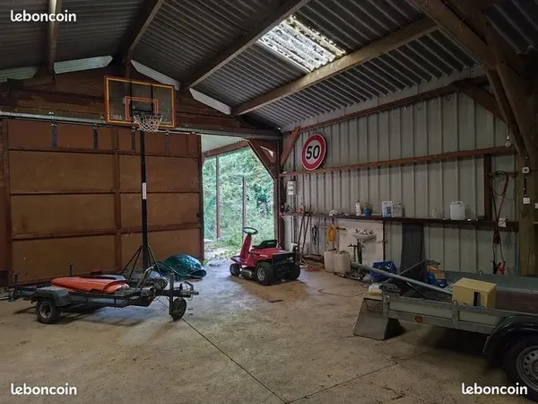 Hangar agricole 160m2 sur 3000m2 a Francheville