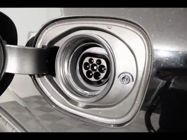 Volvo Xc60 t6 hybride rechargeable 350ch plus style dark geartronic 8 awd — photo 11