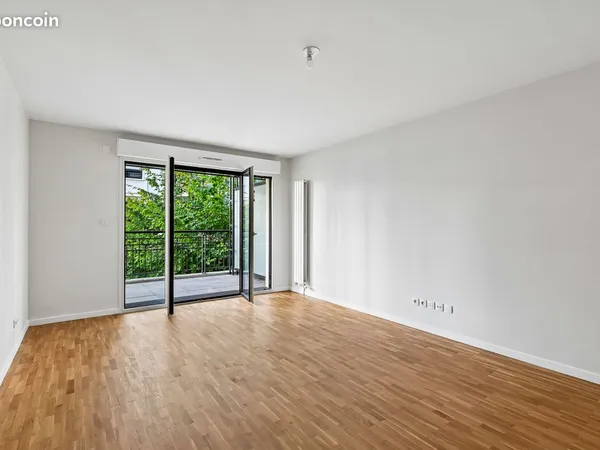 Appartement 3 pièces avec balcon - Suresnes