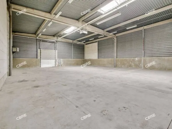 Local d'activité 4537 m²