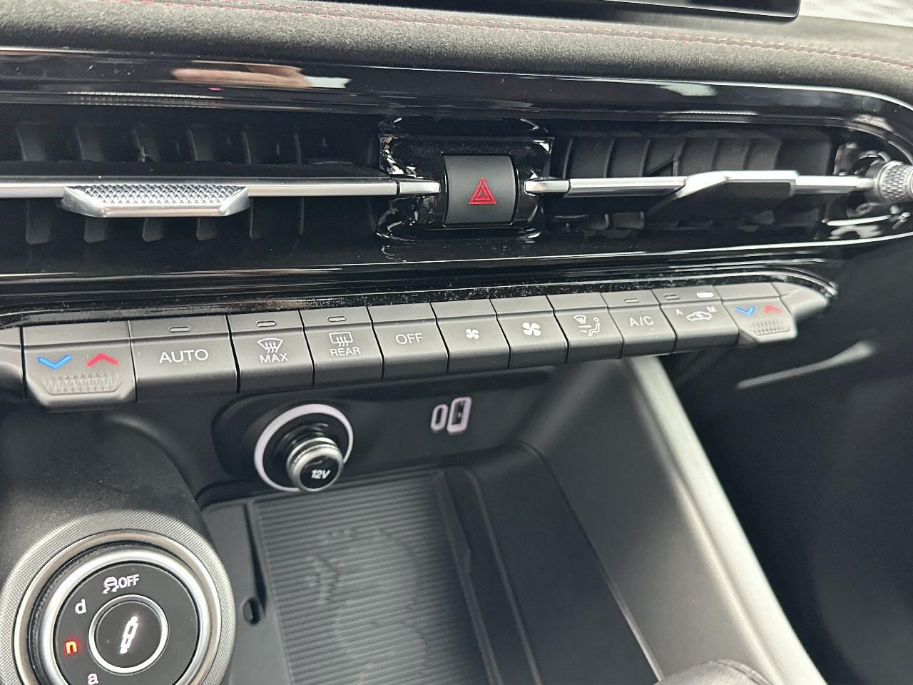 Alfa Romeo Tonale 1.5 hybrid 160 ch vgt tct7 veloce — photo 25