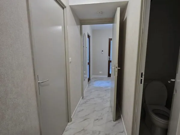 À Louer APPARTEMENT T2 ENTIEREMENT RENOVE · QUARTIER LABUSSIERE