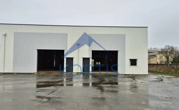 Local d'activité 1094 m²