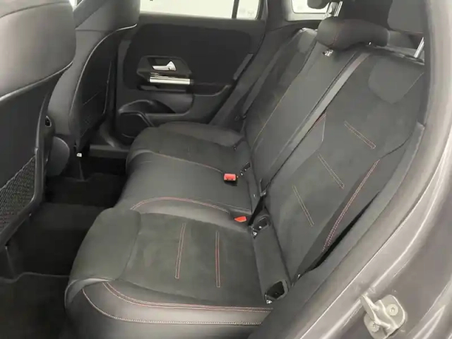 Mercedes Gla 250 e 8g-dct — photo 16