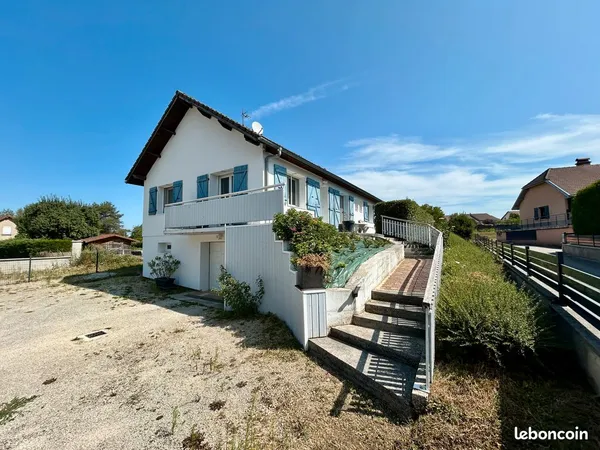 Maison sur sous sol à Ney 39300