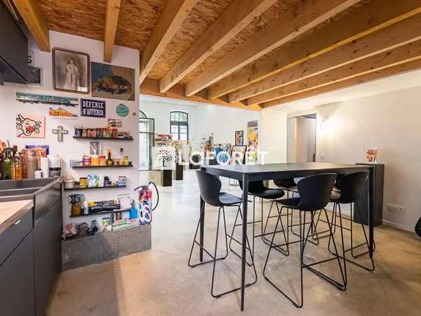 Local 2 pièces 125 m²