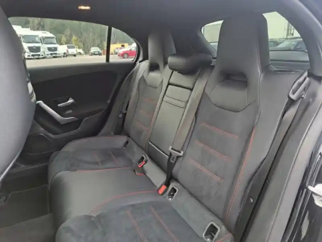 Mercedes Classe A 200 d amg line — photo 35