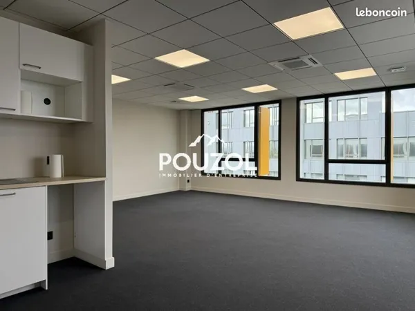 BUREAUX 60 m² CLERMONT-FERRAND