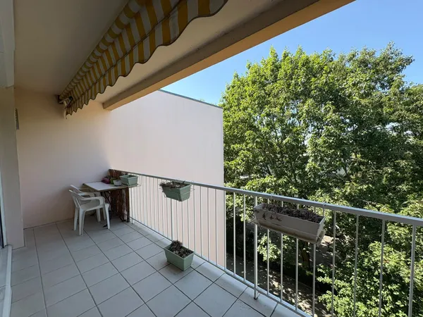 APPARTEMENT EN DERNIER ETAGE