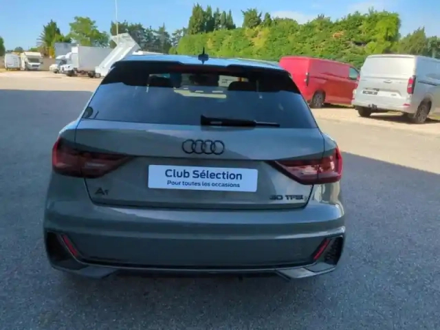 Audi A1 sportback 30 tfsi 110ch s line s tronic 7 — photo 11