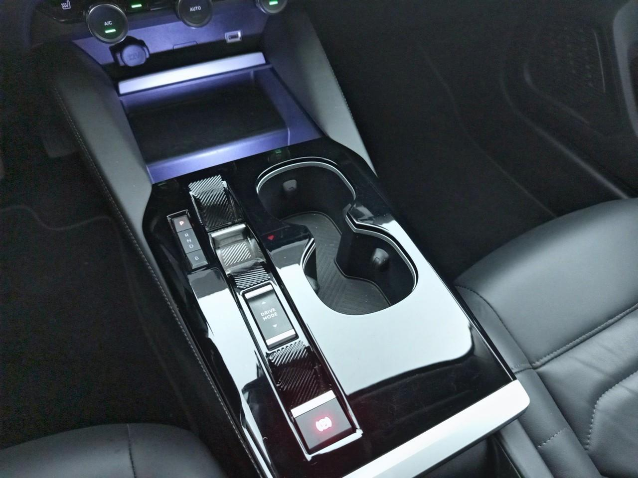 Citroën C5 X hybride rechargeable 225 s&s e-eat8 shine — photo 18