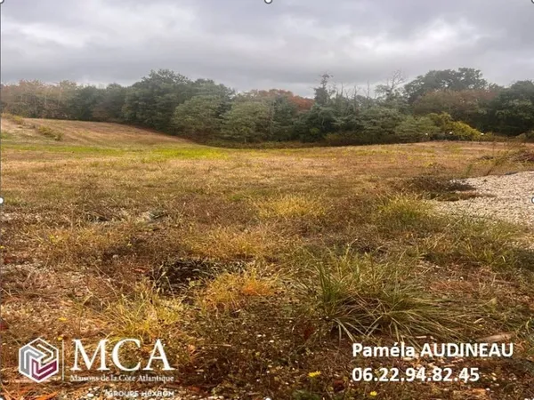 Terrain 900 m²