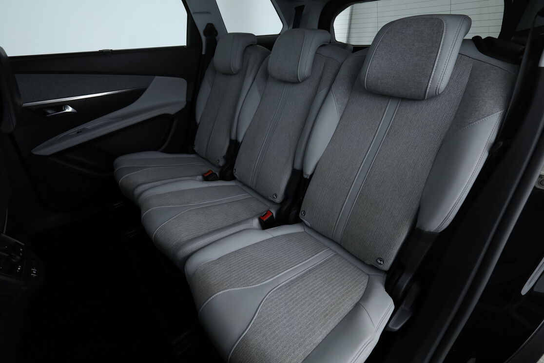 Peugeot 5008 1.5 Blue-HDi Allure EAT8 — photo 13