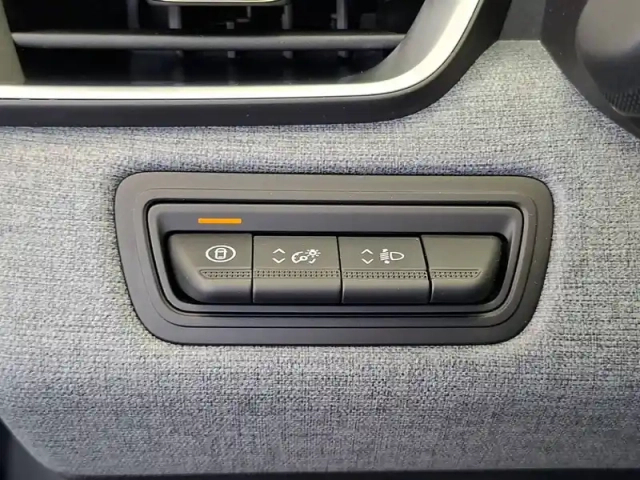 Renault Clio blue dci 100 ch gsr2 — photo 31