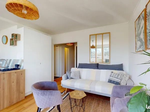 Chambre 5 pièces 80 m²