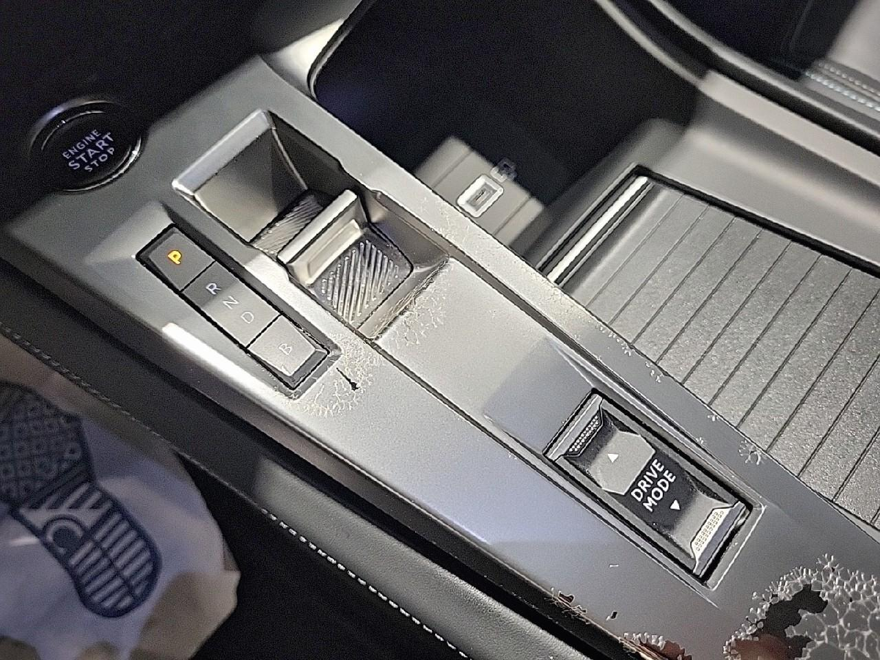 Peugeot 308 phev 180 e-eat8 allure pack — photo 17