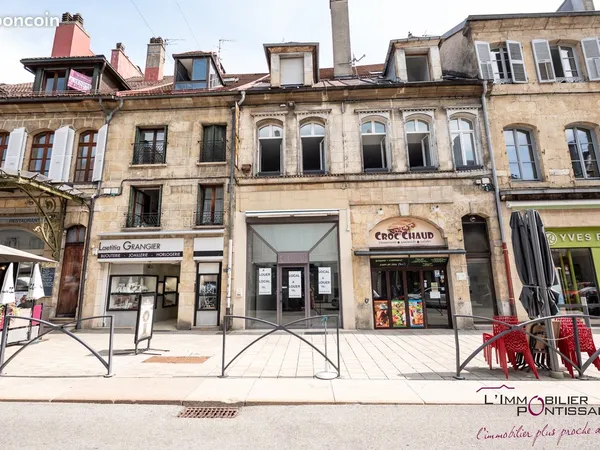 Local 60 m² Pontarlier