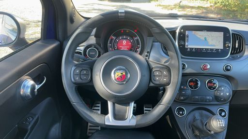 Abarth 500 1.4 Turbo T-jet 165 - Turismo – 2021 – 23542 km – Essence – Boîte Manuelle — photo 29