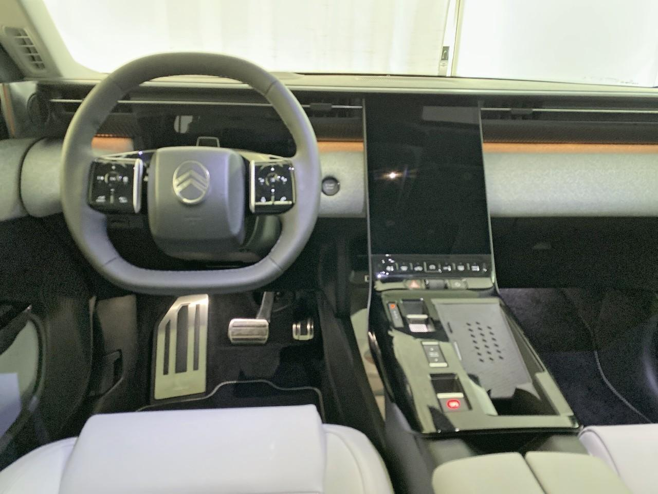 Citroën C5 Aircross e-c5 aircross 210 ch autonomie confort max — photo 8