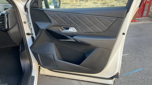 DS DS7 Crossback 1.5 BlueHDi 130 EAT8 - Grand Chic – 2021 – 155113 km – Diesel – Boîte Automatique — photo 29
