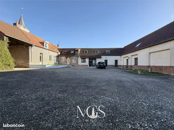 Propriété 6 pièces 160 m²