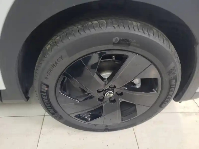Citroën C5 Aircross hybride 145 ch e-dcs6 — photo 9
