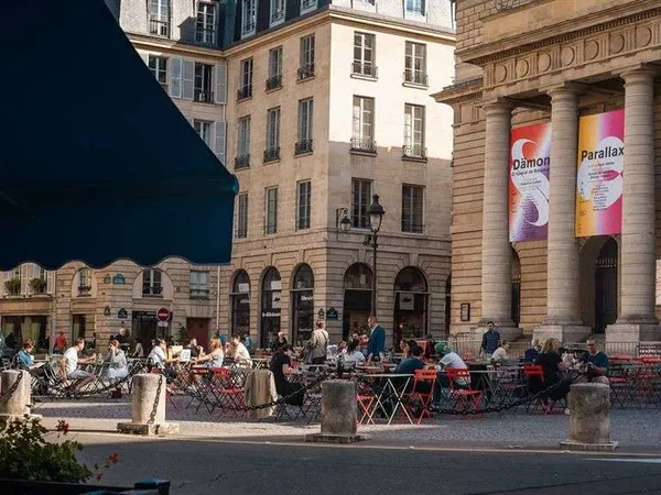 LOCATION PURE 74M2 - ODÉON - PARIS 6E