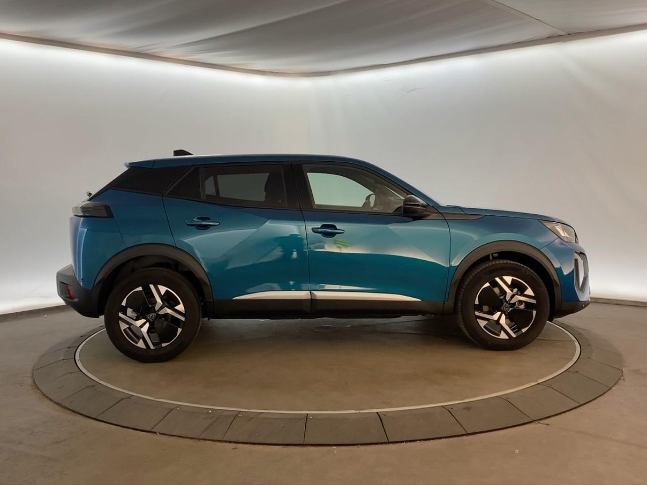 Peugeot 2008 hybrid 145 ch e-dcs6 allure — photo 4
