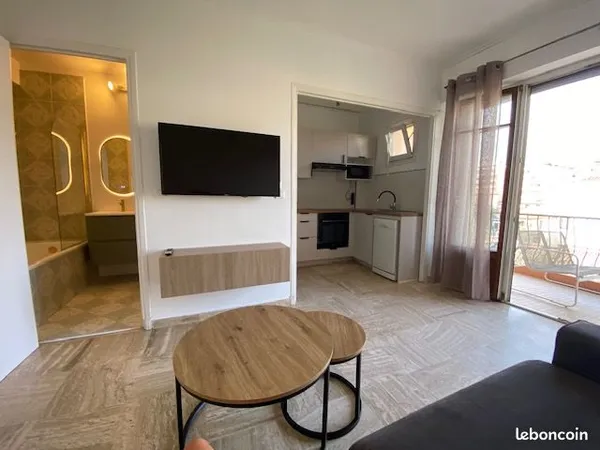 RARE - Studio rénové avec ROOFTOP PRIVÉ - Le Cannet PARTICULIER À PARTICULIER - SANS FRAIS D'AGENCE