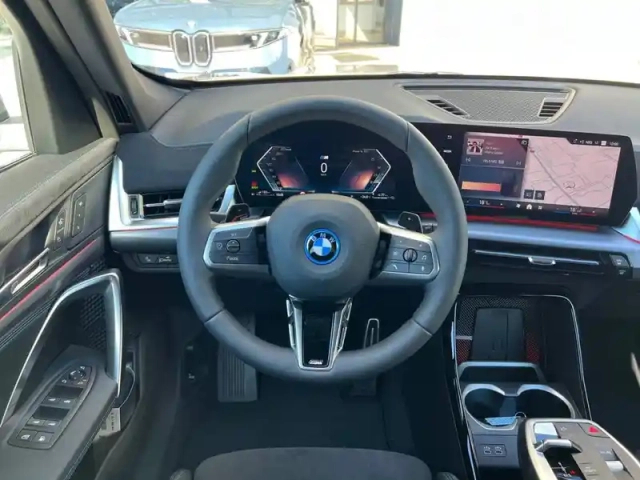 Bmw X1 xdrive 25e 245ch dkg7 — photo 6