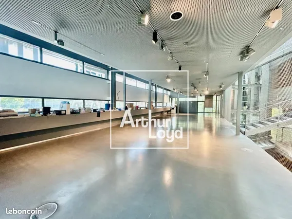 Local commercial 1 034 m²