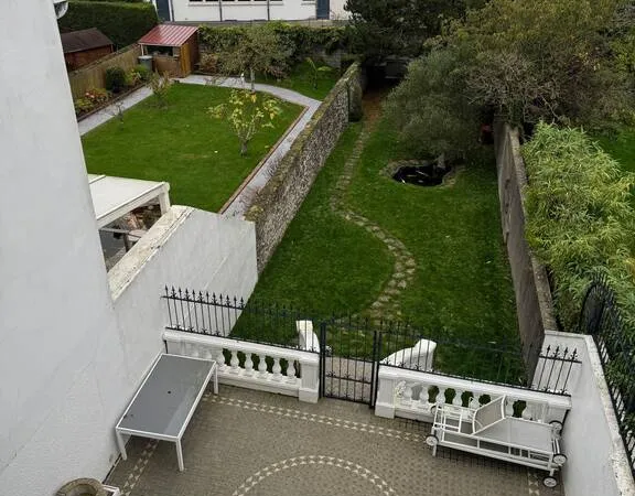 Maison 6 pièces 236 m²