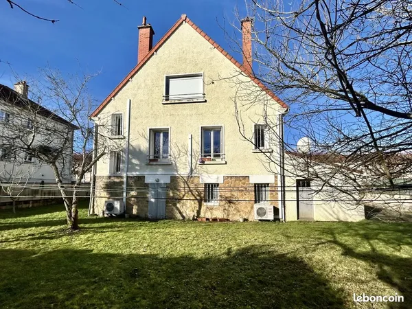 Maison 7 pièces 176 m²