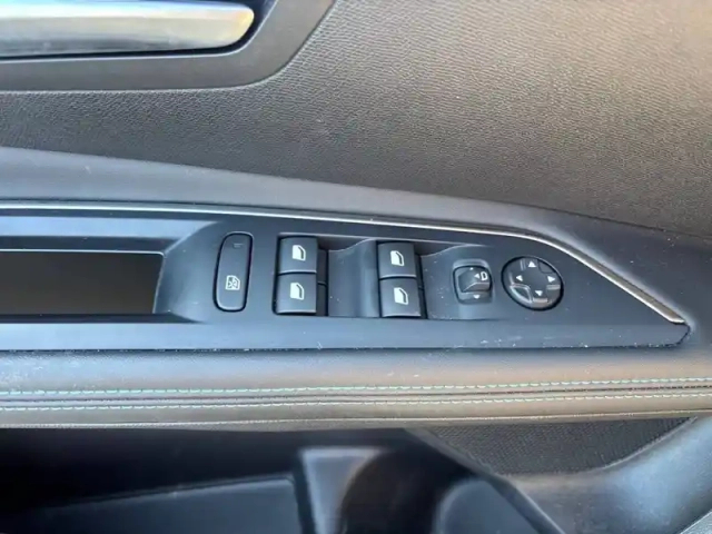 Peugeot 5008 puretech 130ch s&amp;s eat8 — photo 18