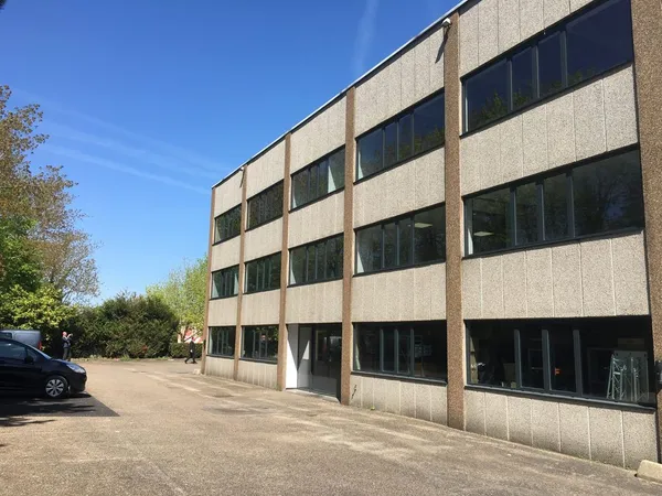 Bureaux 1300 m²