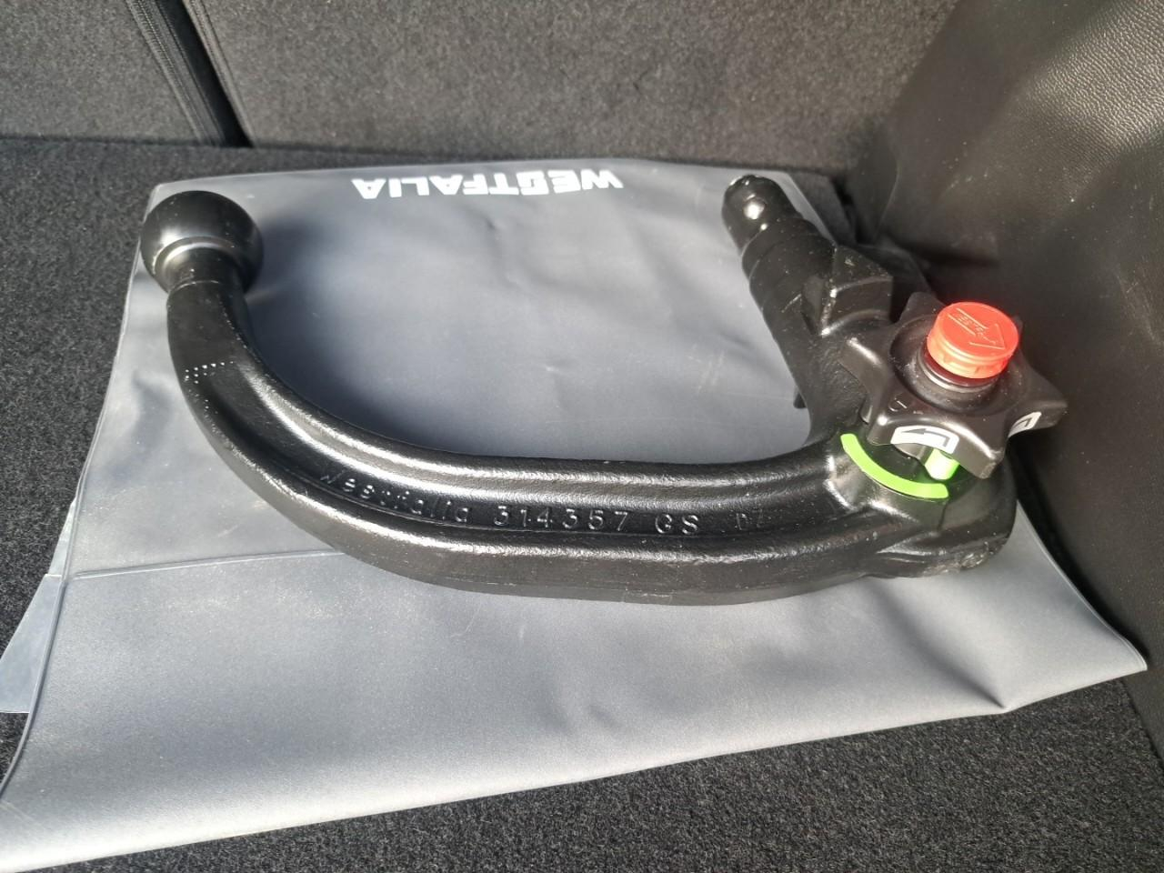 Peugeot 2008 puretech 130 s&s eat8 gt — photo 28