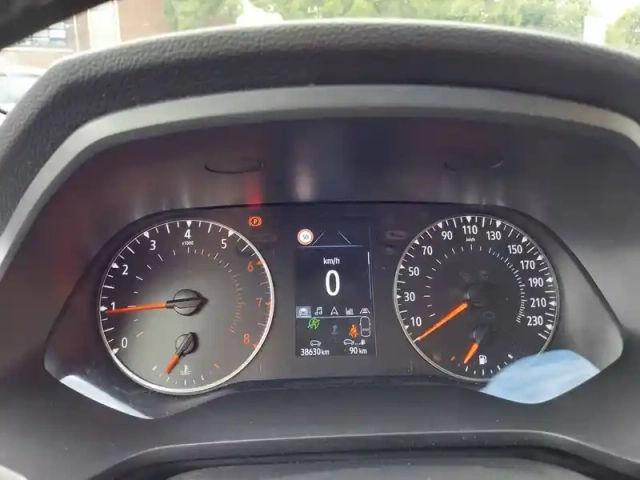 Renault Captur tce 90 — photo 17