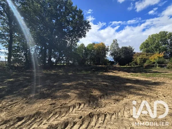 Terrain constructible 710 m²