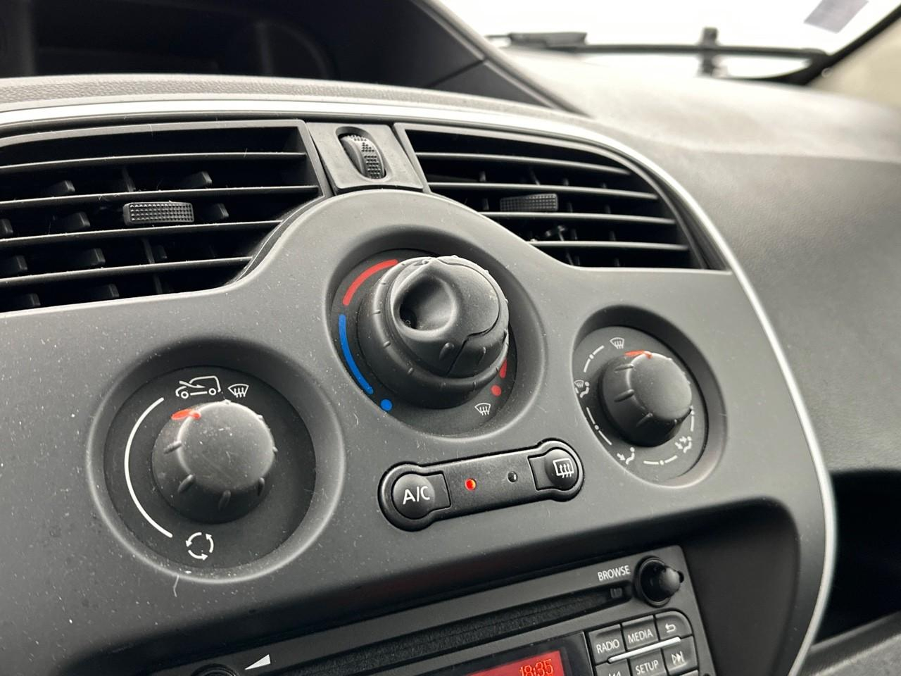 Renault Kangoo express blue dci 80 grand confort — photo 22