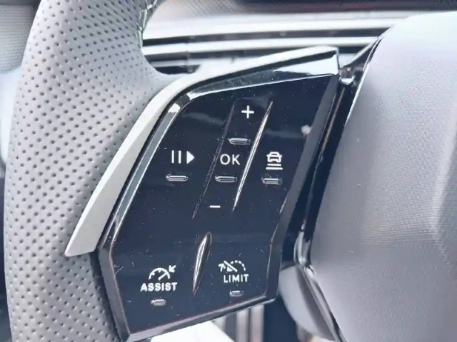 Peugeot 3008 hybrid 145 e-dcs6 — photo 15