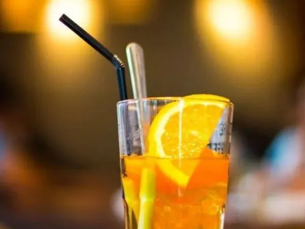 CROIX-ROUSSE PENTES - BAR A COCKTAILS
