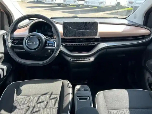 Fiat 500 c e 118ch pack confort &amp; style &amp; tech my23 — photo 2